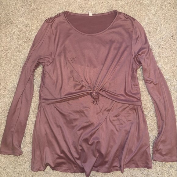 Bundle - Breastfeeding Friendly Tops - Medium - Picture 4 of 8